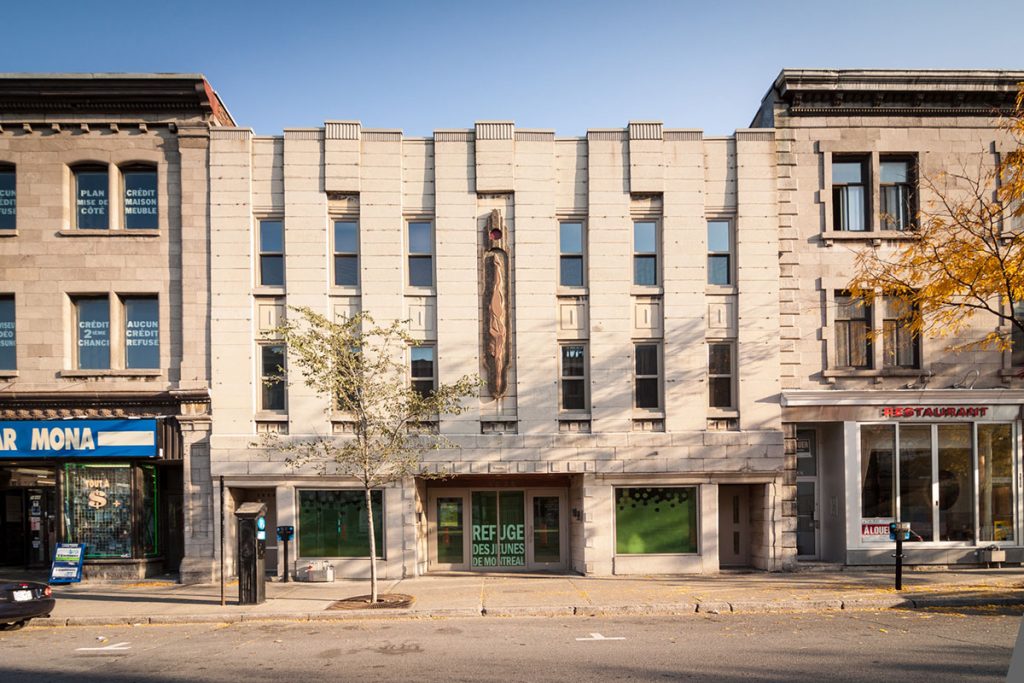 Le refuge des jeunes, Montréal, str. Sainte Catherine (sursa: Rayside / Labossière)